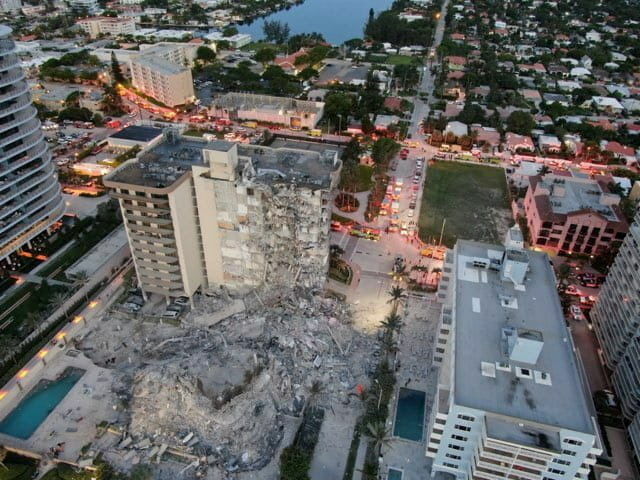 ABD’de 12 katlı bina çöktü, 99 kişiden haber yok
