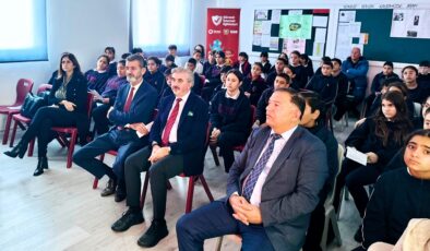 Lapta Yavuzlar Lisesi’nde Güvenli İnternet Eğitimleri semineri