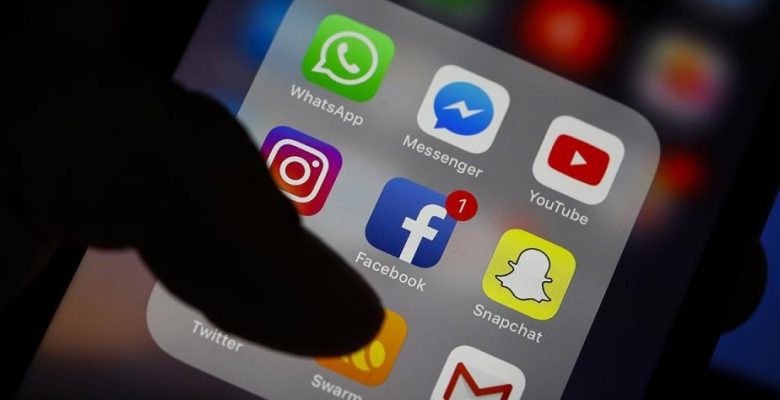 Pakistan’dan sosyal medyaya 4 saatlik engel