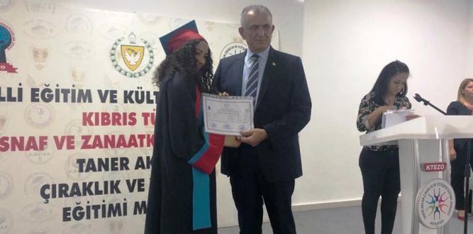 Çavuşoğlu,Taner Akcan Çıraklık ve Yetişkin Eğitimi Merkezi’nin mezuniyet törenine katıldı