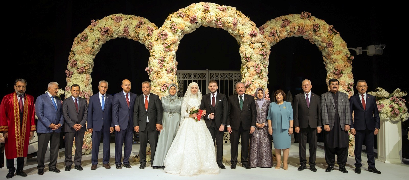 Töre, TBMM Başkanı Şentop’un oğlunun  düğününde nikah şahidi oldu