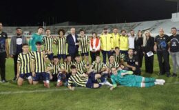 Cumhurbaşkanı Tatar, Şampiyon Melekler Futbol Turnuvası’nda final karşılaşmasını izledi
