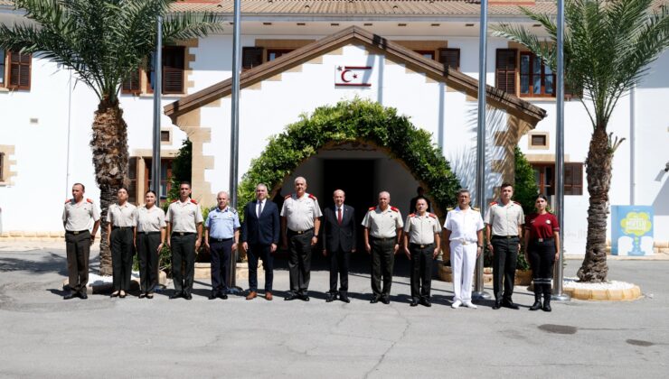 Cumhurbaşkanı Tatar, Güvenlik Kuvvetleri Komutanı Tümgeneral  Aytaç ve beraberindeki heyeti kabul etti