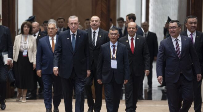 Erdoğan, Cumhurbaşkanı Tatar’ı Suşa’dan sonra Bişkek’te görmekten mutluluk duyduğunu söyledi