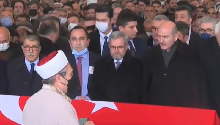 Türkiye’nin eski İçişleri Bakanı ve Lefkoşa eski Büyükelçisi Bayar toprağa verildi