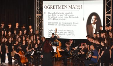 Öğretmenler Günü dolayısıyla Lefkoşa Atatürk Kültür Merkezi’nde tören düzenlendi