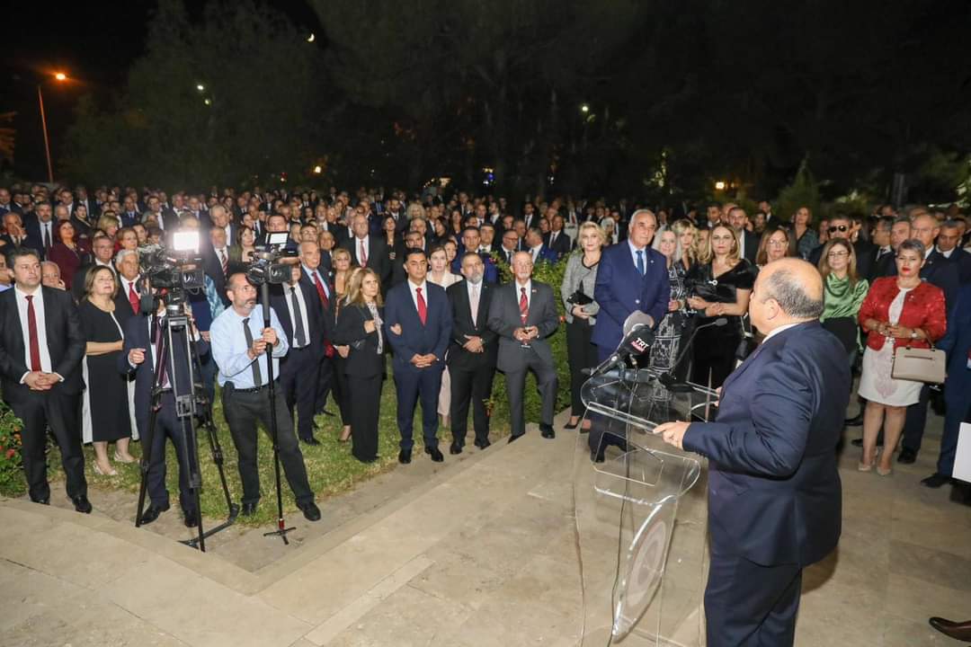 Cumhuriyet Bayramı dolayısıyla Lefkoşa Büyükelçiliği’nde resepsiyon verildi…Başçeri:Kıbrıs Türkü 29 Ekim’i kendi milli bayramı olarak,hissederek kutladı