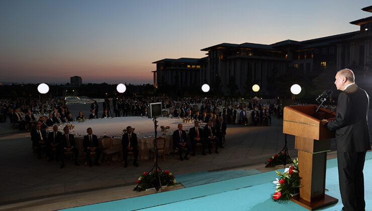 Erdoğan, büyükelçilere hitap etti: “Kimseyle, özellikle komşularımızla çözülemeyecek hiçbir meselemiz yoktur”