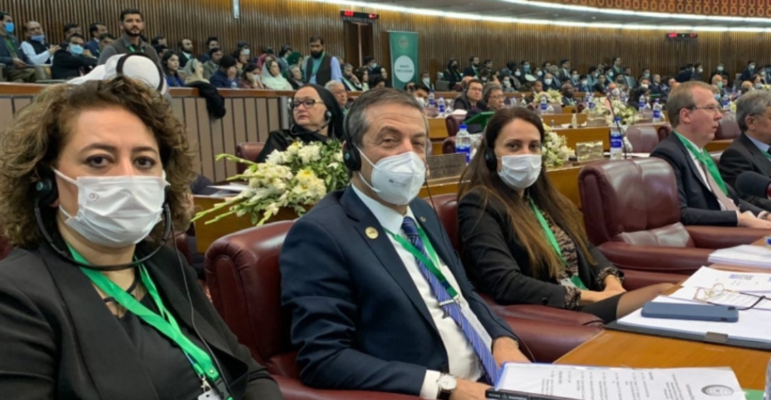 Ertuğruloğlu, İslamabad’da Dışişleri Bakanları Olağanüstü Toplantısı’na katıldı