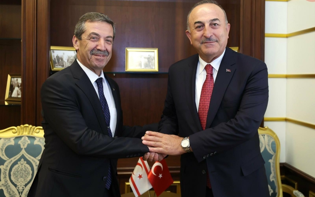 Bakan Ertuğruloğlu, Türkiye Dışişleri Bakanı Çavuşoğlu ile görüştü