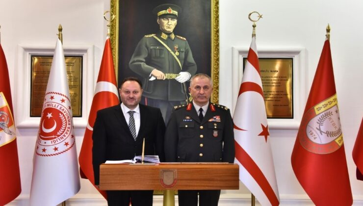İçişleri Bakanı Öztürkler, Kıbrıs Türk Barış Kuvvetleri Komutanı Tümgeneral Öztürk’ü ziyaret etti