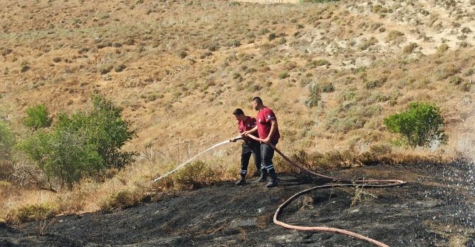 Kozanköy’de çıkan yangın söndürüldü