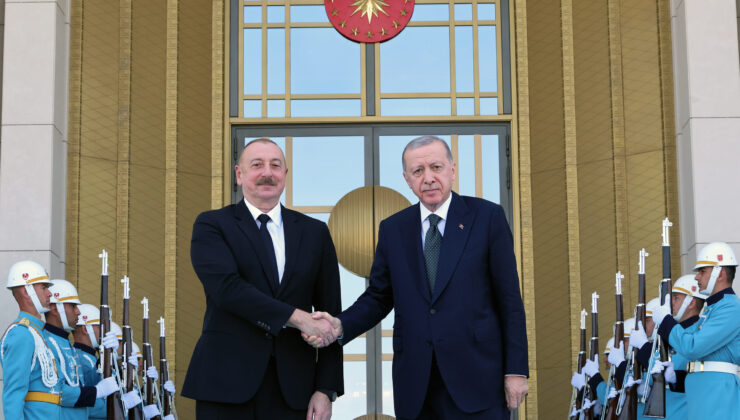 Erdoğan, Aliyev ile Cumhurbaşkanlığı Külliyesi’nde bir araya geldi