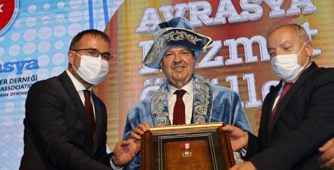 Tatar, Ankara’da, Avrasya Hizmet Ödülleri törenine katıldı.