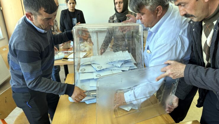 Türkiye’de yerel seçim için oy verme işlemi sona erdi, sayım işlemi sürüyor