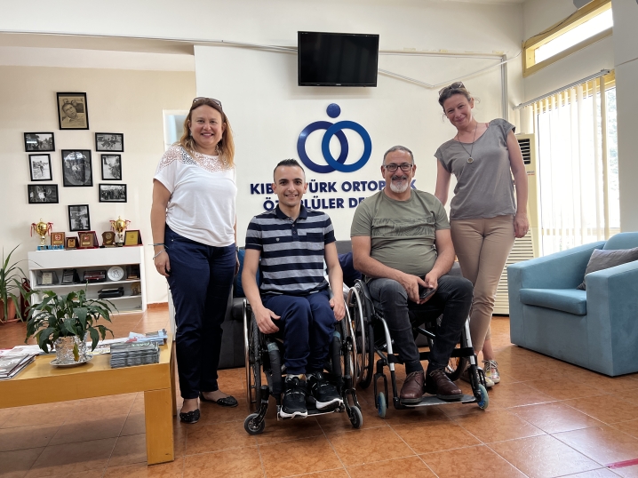 İnsan Hakları Platformu, Kıbrıs Türk Ortopedik Özürlüler Derneği’ni ziyarette bulundu