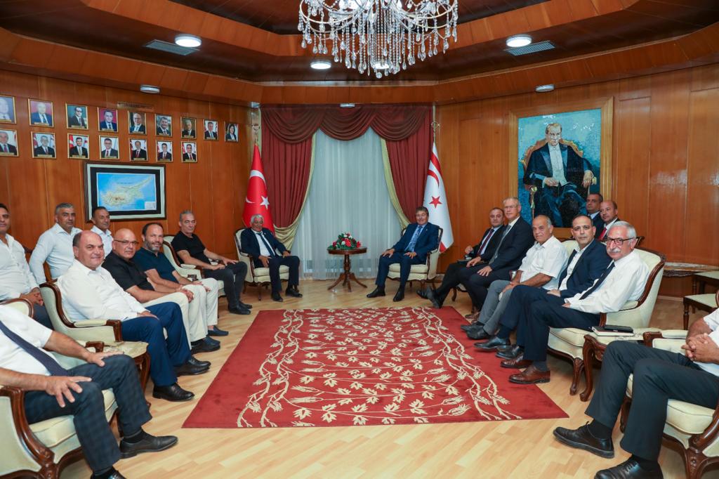 Başbakan Üstel, belediyelerde örgütlü sendikaları ve belediye başkanlarını kabul etti