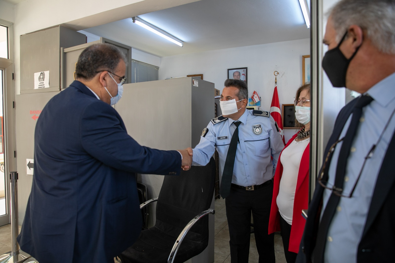 Başbakan Sucuoğlu Başbakanlık personeli ile tanıştı