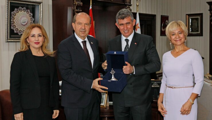 Cumhurbaşkanı Tatar, TC’nin Lefkoşa Büyükelçiliği’ne atanan Prof. Dr. Feyzioğlu ve eşini kabul etti