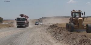 Dilekkaya-Gaziķöy arasında bulunan yolun genişletme çalışmalarına yeniden başlandı