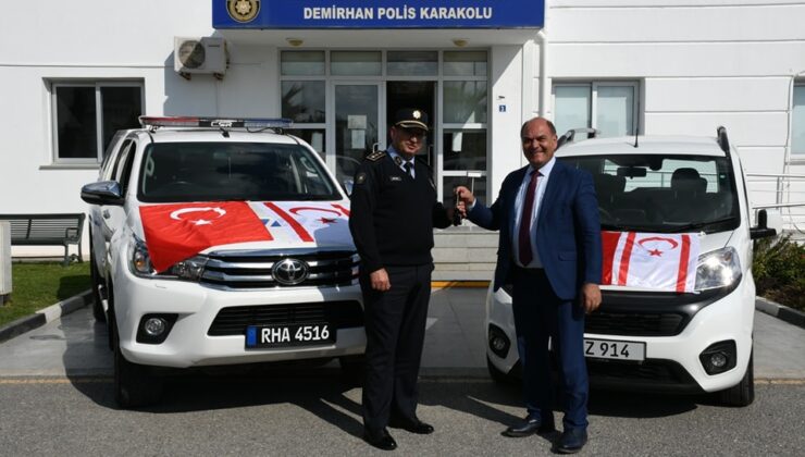 Değirmenlik-Akıncılar Belediyesi tarafından Demirhan Karakoluna iki araç hibe edildi