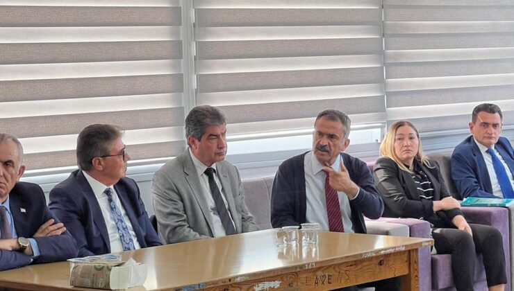 Başbakan Üstel, Gazimağusa Türk Maarif Koleji’ni ziyaret etti