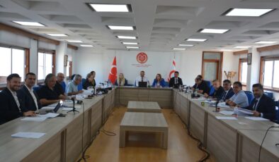 Meclis İdari, Kamu ve Sağlık İşleri Komitesi toplandı… AÖA Yasa Tasarısı Genel Kurul’a sevk edildi