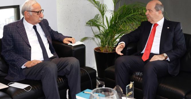 Cumhurbaşkanı Ersin Tatar, Girne Belediyesi’ni ziyaret etti