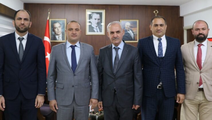 Maliye Bakanı Şan ASBÜ Kuzey Kıbrıs Rektörü’nü kabul etti