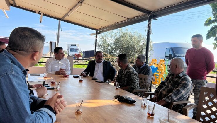 Tarım Bakanı Oğuz Maraş bölgesinde seracılarla görüştü