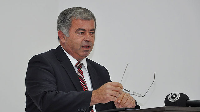 Meclis Başkanı Sennaroğlu;  Cengiz Ratip unutulmadı