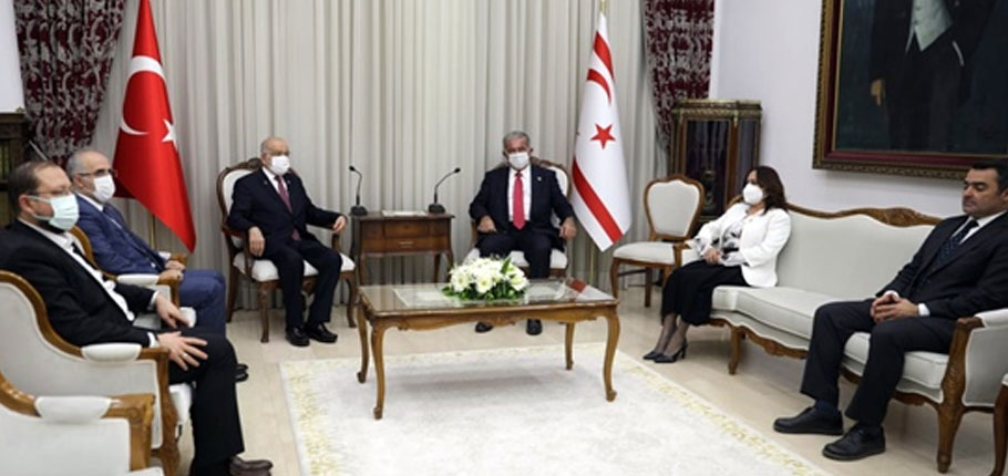 Meclis Başkanı Sennaroğlu, Saadet Partisi Genel Başkanı Karamollaoğlu’nu kabul etti