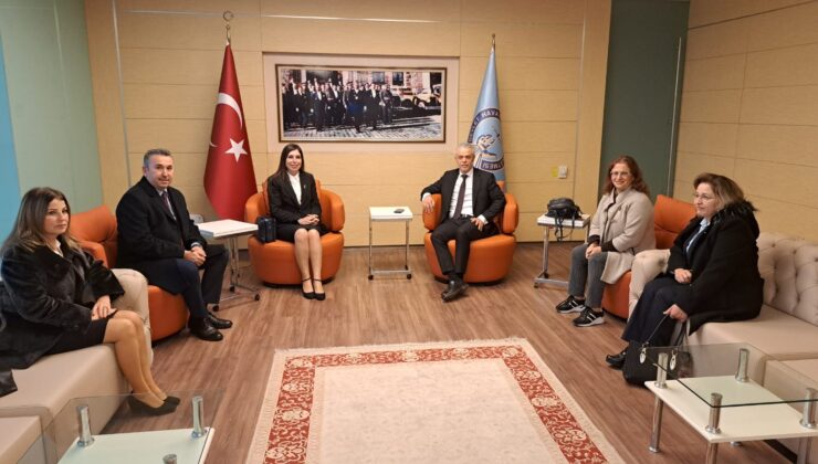Sağlık Bakanı  Altuğra, Ankara’ya gitti