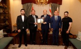 Cumhurbaşkanı Tatar, Azerbaycan-Kıbrıs Dostluk Cemiyeti başkan ve beraberindeki heyeti kabul etti.