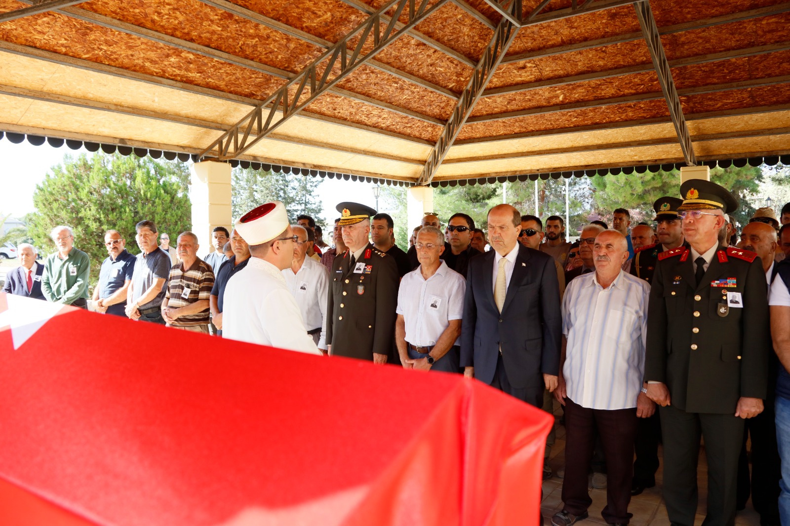 Cumhurbaşkanı Tatar, kıdemli binbaşı Halil Giray’ın cenaze törenine katıldı
