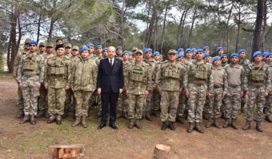 Cumhurbaşkanı Tatar, KTBK 39’uncu Mekanize Piyade Tümen Komutanlığı’nı ziyaret etti