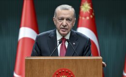 Erdoğan: “Bölgemizi kasıp kavuran kriz fırtınasından Türkiye’yi suhuletle çıkartmakta kararlıyız”