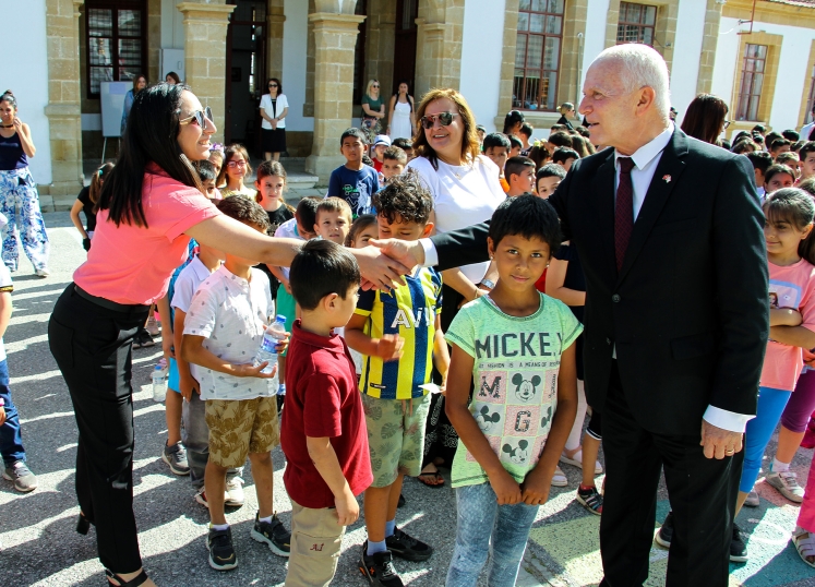 Meclis Başkanı Töre, Alayköy İlkokulu’ndaki Dünya Çocuk Günü etkinliğine katıldı