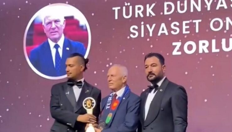 Töre’ye İstanbul’da “Kızıl Elma” ödülü verildi