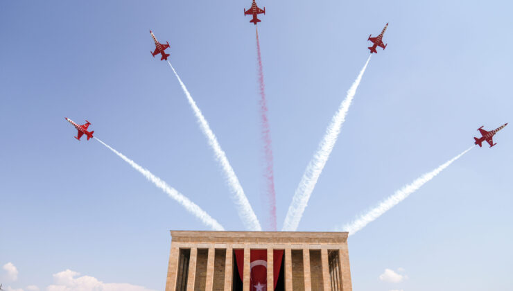 30 Ağustos Zafer Bayramı ve Türk Silahlı Kuvvetleri Günü dolayısıyla Anıtkabir’de tören düzenlendi