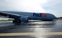 İstanbul Havalimanı’nda arızalanan kargo uçağı gövde üzerine iniş yaptı
